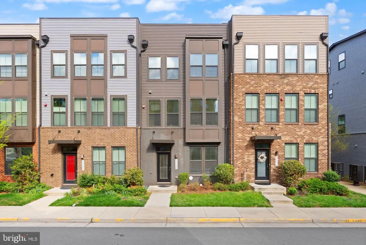 22308 Seabring Ter, Ashburn, VA 20148 - #1