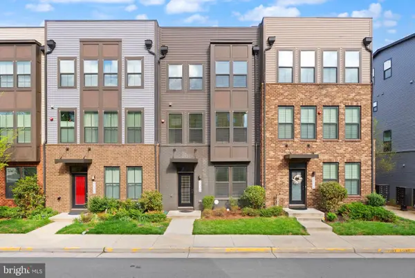 22308 Seabring Ter, ASHBURN, VA 20148