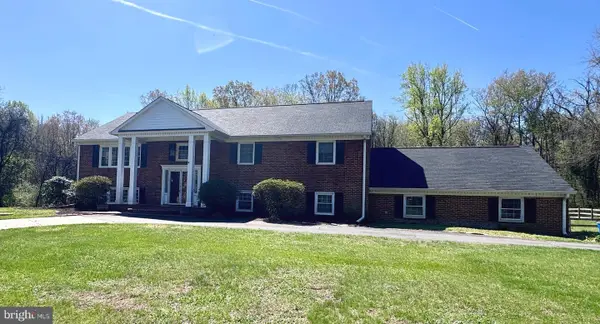 40719 Woodside Pl, LEESBURG, VA 20175