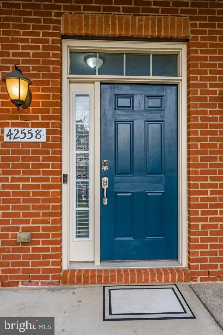 42558 Sunset Ridge Sq, Ashburn, VA 20148 - #2