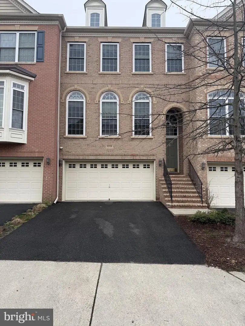 42139 Byrnes View Ter, Aldie, VA 20105 - #1