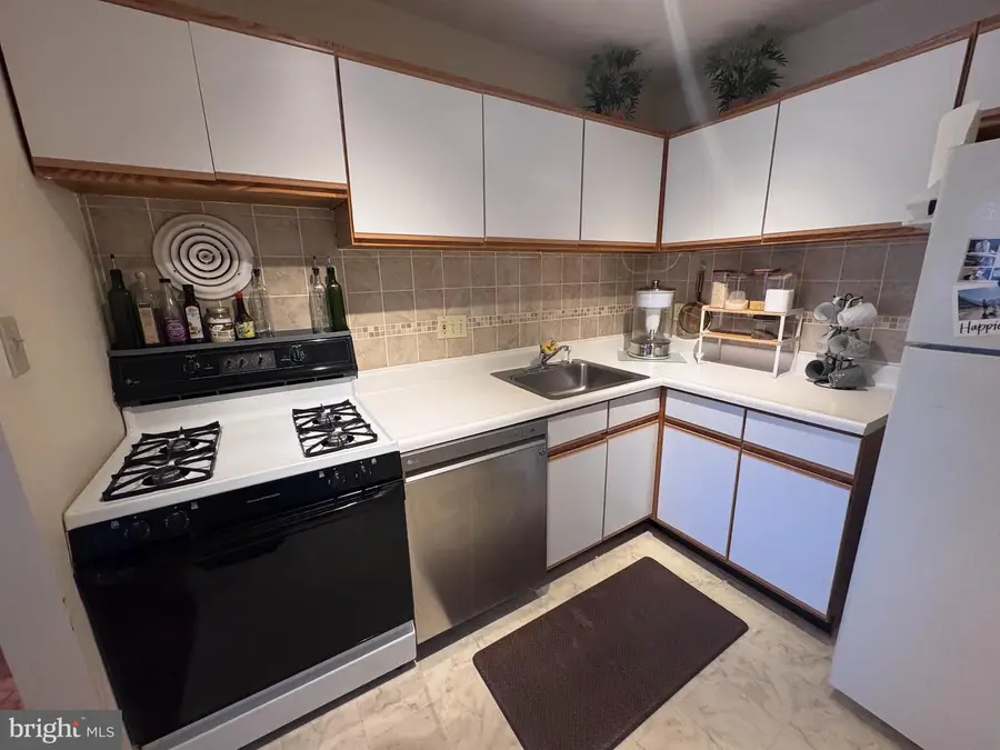 125-a Clubhouse Dr Sw #8, Leesburg, VA 20175 - #2