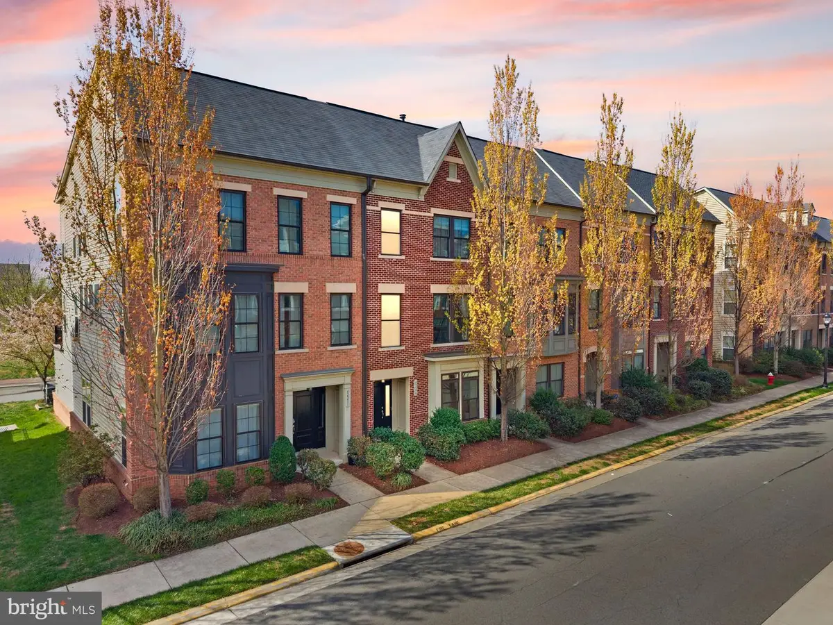 42279 Riggins Ridge Ter, Brambleton, VA 20148 - #1