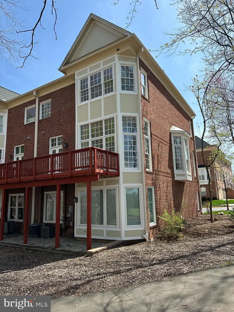 47772 Scotsborough Sq, Potomac Falls, VA 20165 - #2