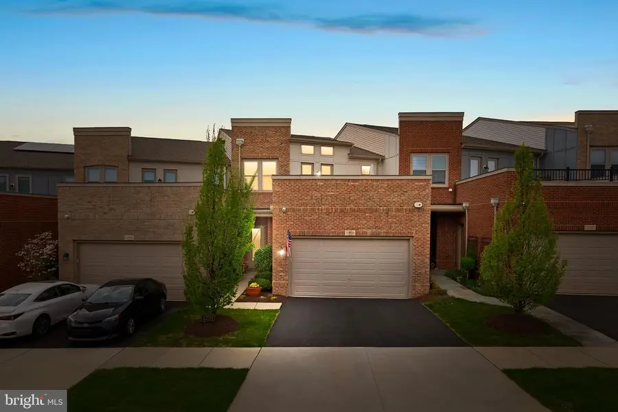 42734 Cumulus Ter, Ashburn, VA 20148 - #2