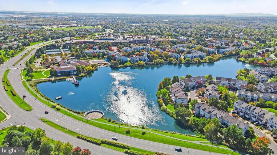 44082 Gala Cir, Ashburn, VA 20147 - #2