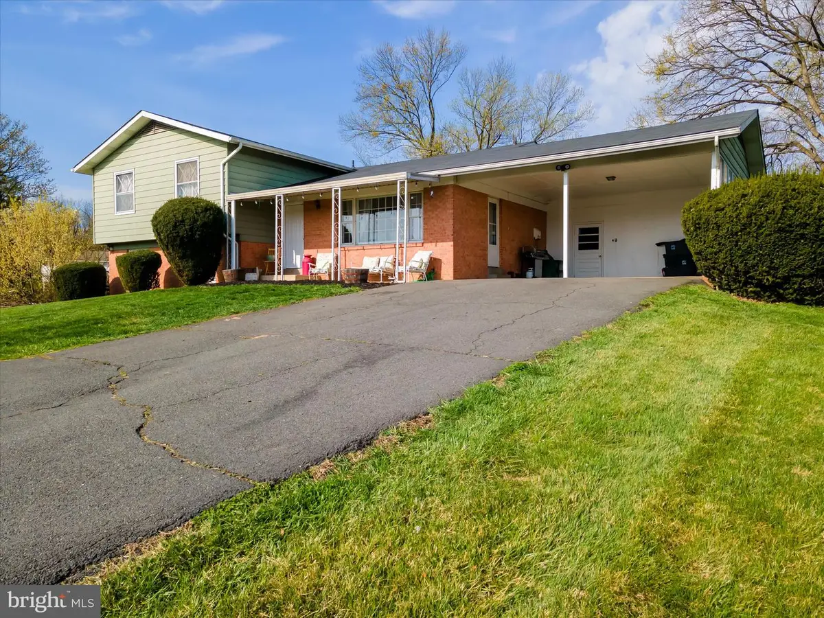 11907 Berlin Tpke, Lovettsville, VA 20180 - #1