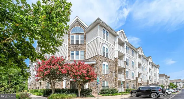 24701 Byrne Meadow Sq #108, ALDIE, VA 20105