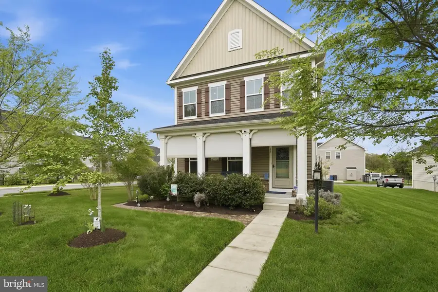15 S Locust St, Lovettsville, VA 20180 - #2