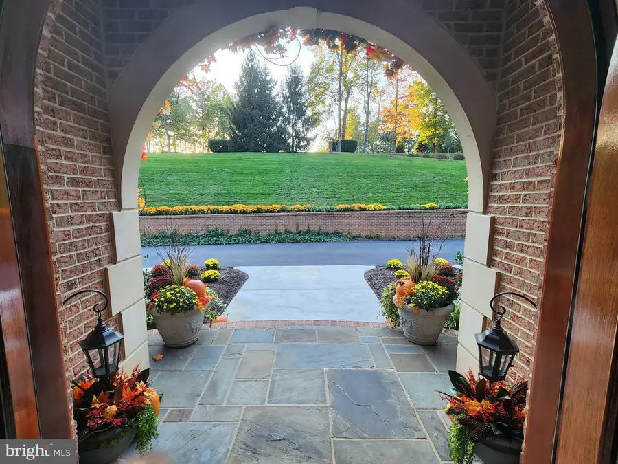 22030 Watson Rd, Leesburg, VA 20175 - #2