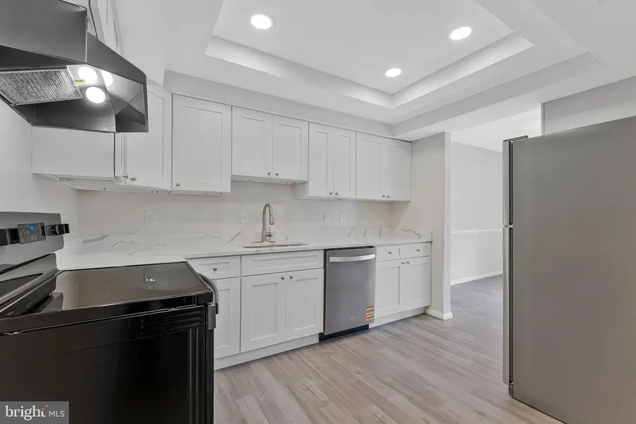 46 Wedgedale Dr, Sterling, VA 20164 - #2