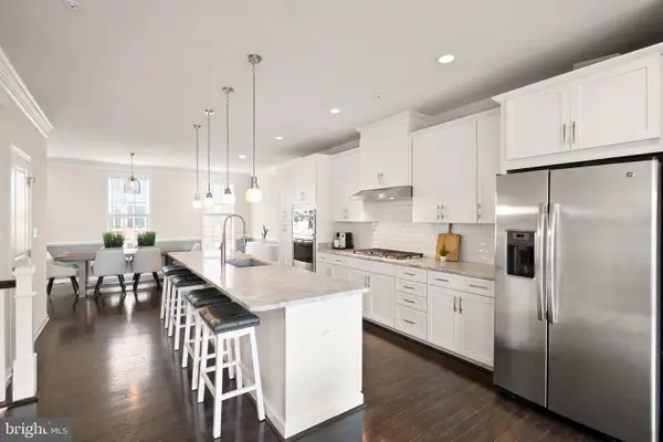 43197 Halkett Sq, ASHBURN, VA 20148