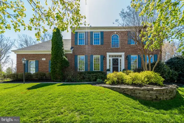 26163 Glasgow Dr, CHANTILLY, VA 20152