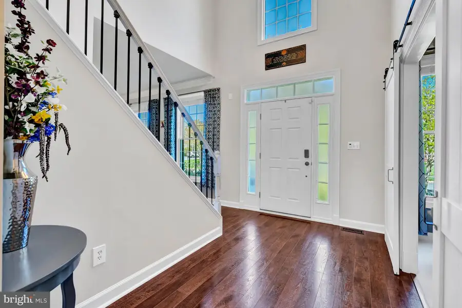 26163 Glasgow Dr, Chantilly, VA 20152 - #2