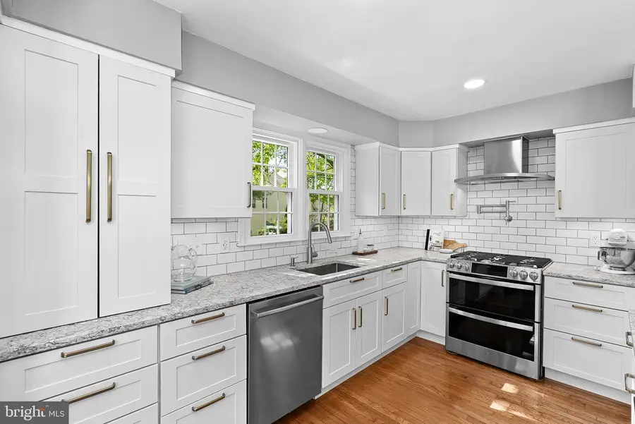 20630 Bridgeport Ct, Sterling, VA 20165 - #2