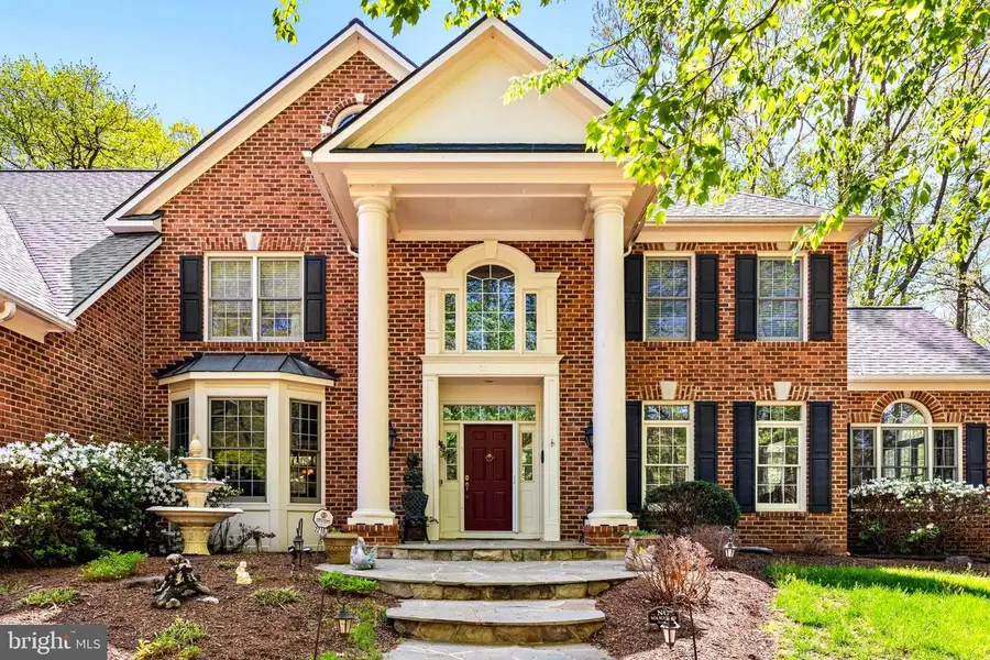 22167 Woodwinds Dr, Leesburg, VA 20175 - #2