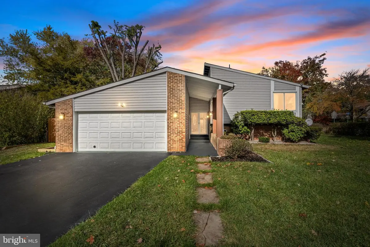 101 Hopeland Ln, Sterling, VA 20164 - #1