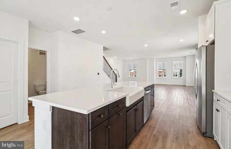 19814 Lavender Dust Sq, Ashburn, VA 20147 - #3