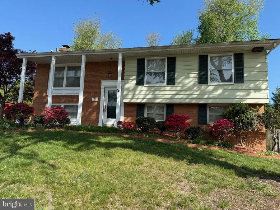 1311 E Holly Ave E, Sterling, VA 20164 - #2