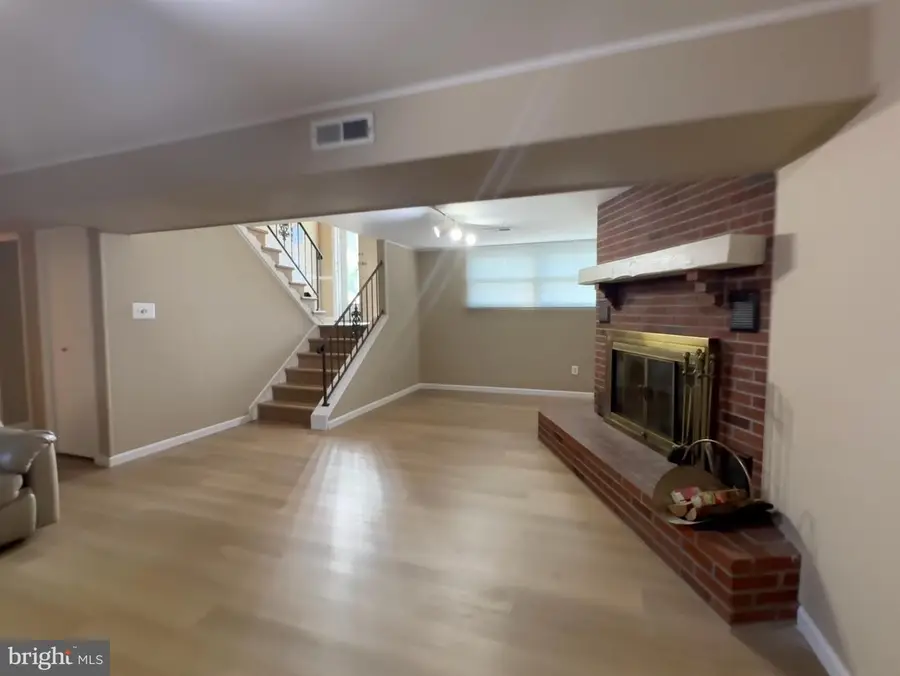 1311 E Holly Ave E, Sterling, VA 20164 - #3