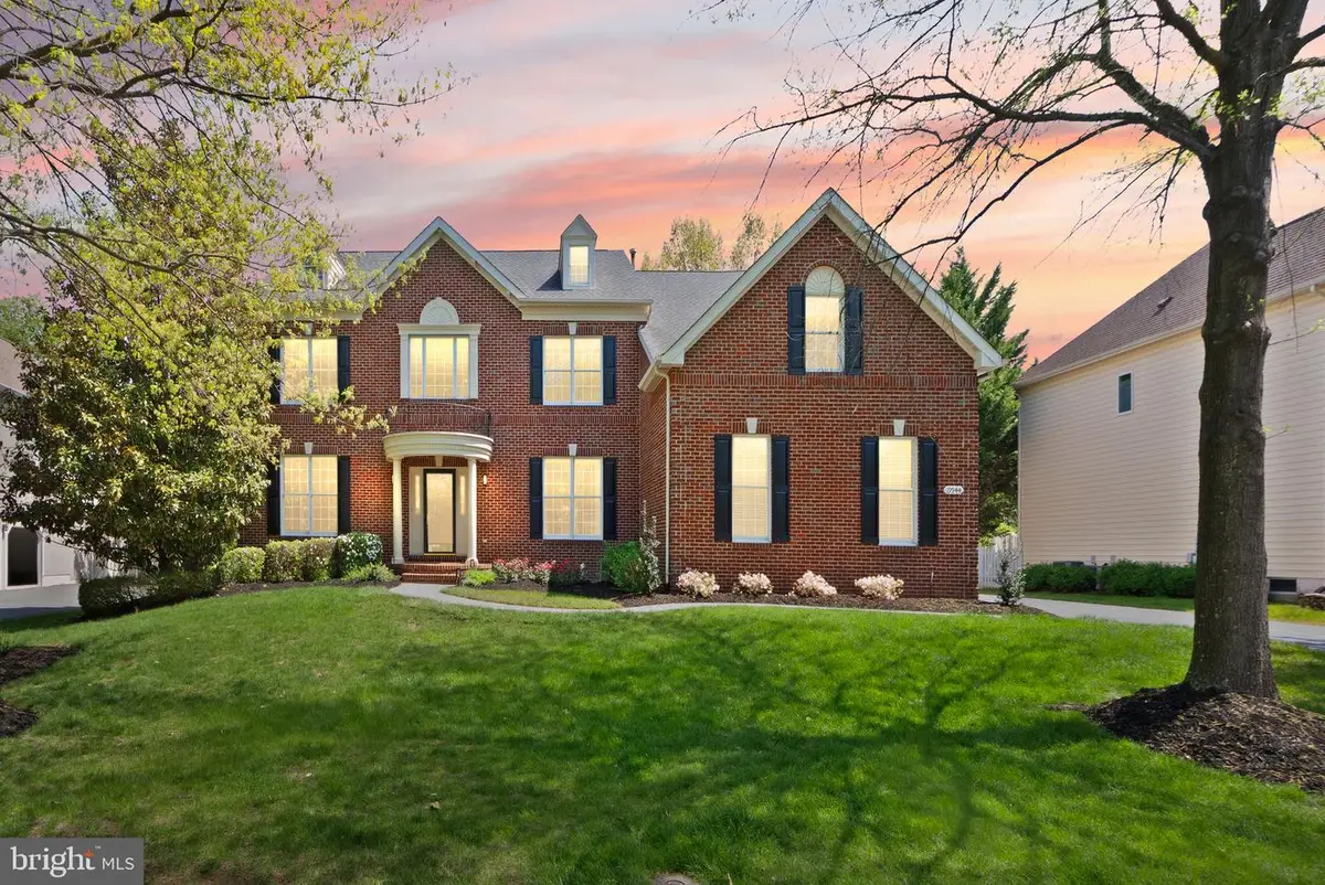 19944 Interlachen Cir, Ashburn, VA 20147 - #1