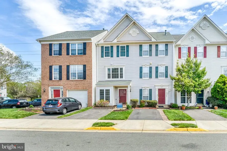 22142 Trailside Sq, Sterling, VA 20164 - #2