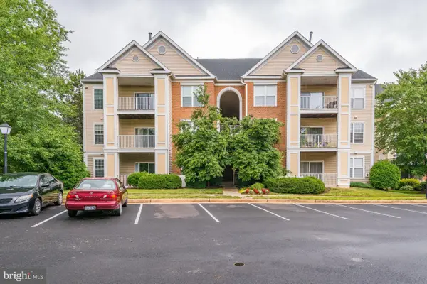 20933 Cedarpost Sq #203, ASHBURN, VA 20147
