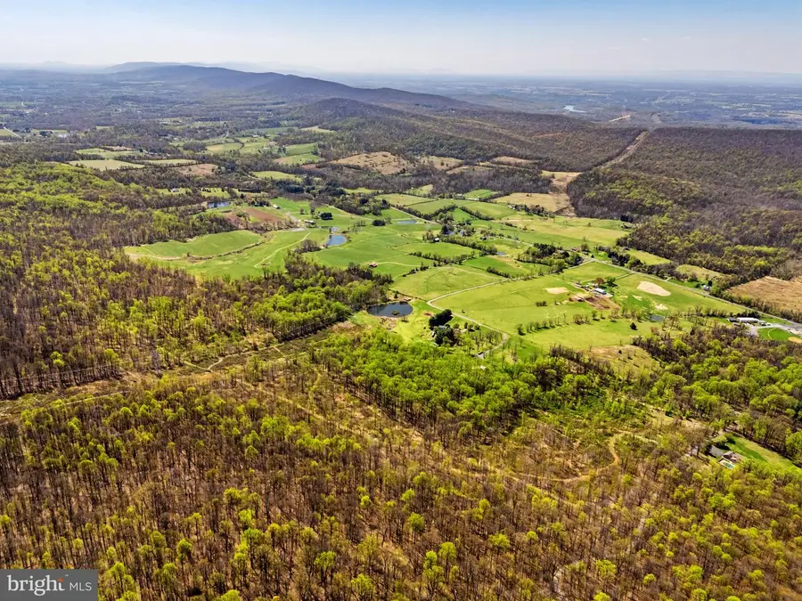 Snider Ln, Purcellville, VA 20132 - #3