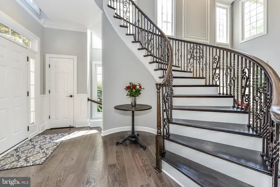 20269 Island View Ct, Sterling, VA 20165 - #3