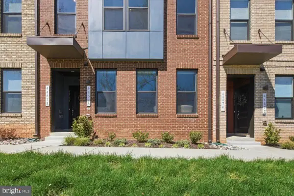 44576 Wolfhound Sq, ASHBURN, VA 20147