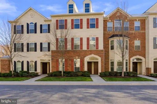 42143 Piebald Sq, ALDIE, VA 20105