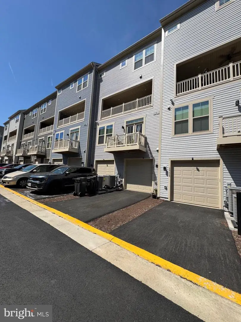 24230 Ullapool Ter, Sterling, VA 20166 - #2