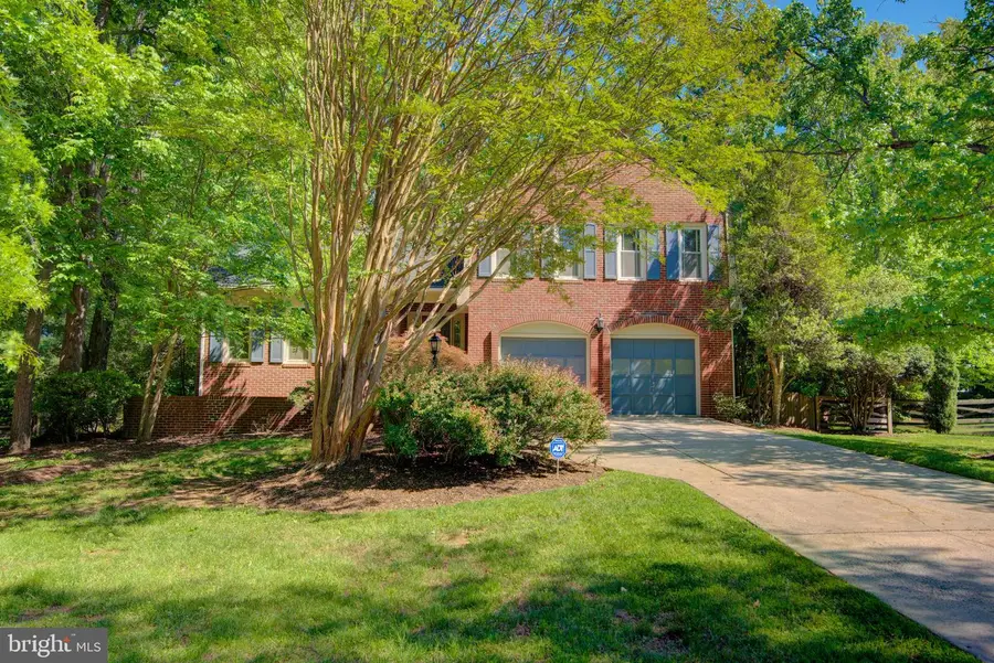 44 Carrollton Rd, Sterling, VA 20165 - #2