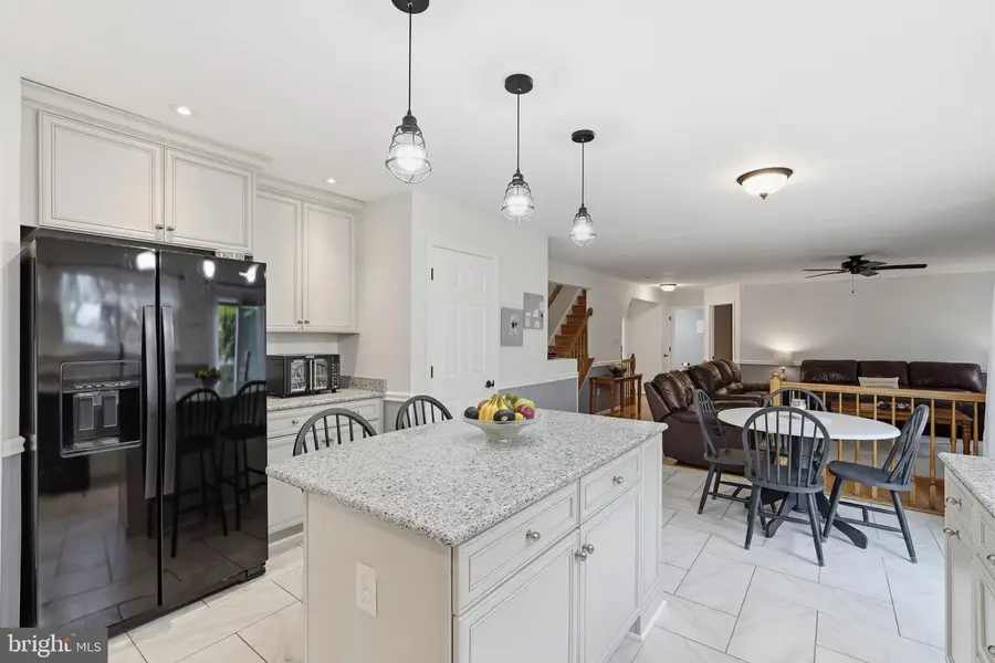 17241 Pickwick Dr, Purcellville, VA 20132 - #3