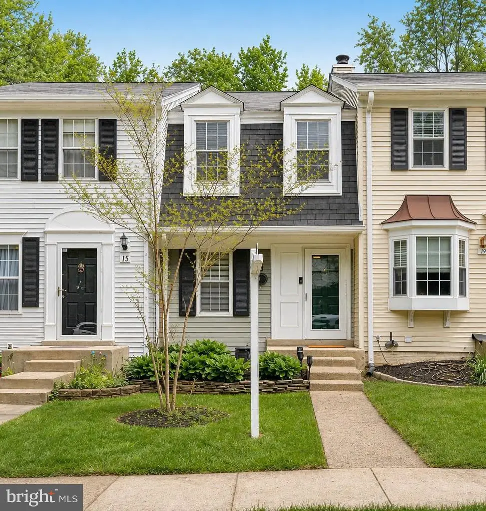 17 Palmer Ct, Sterling, VA 20165 - #1