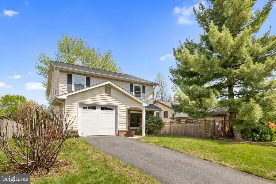 102 Sexton Ct, Sterling, VA 20164 - #2