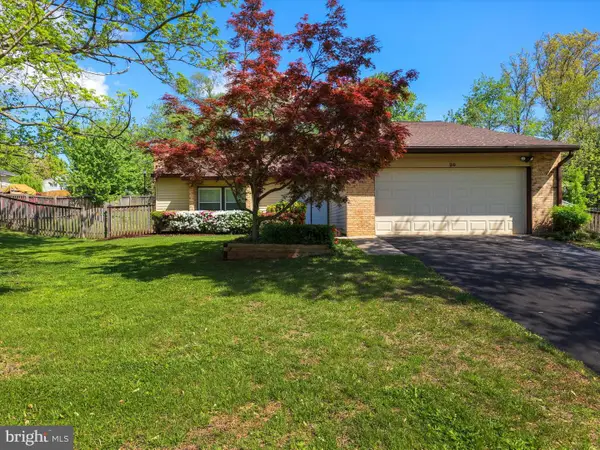 20 Running Brook Ln, STERLING, VA 20164