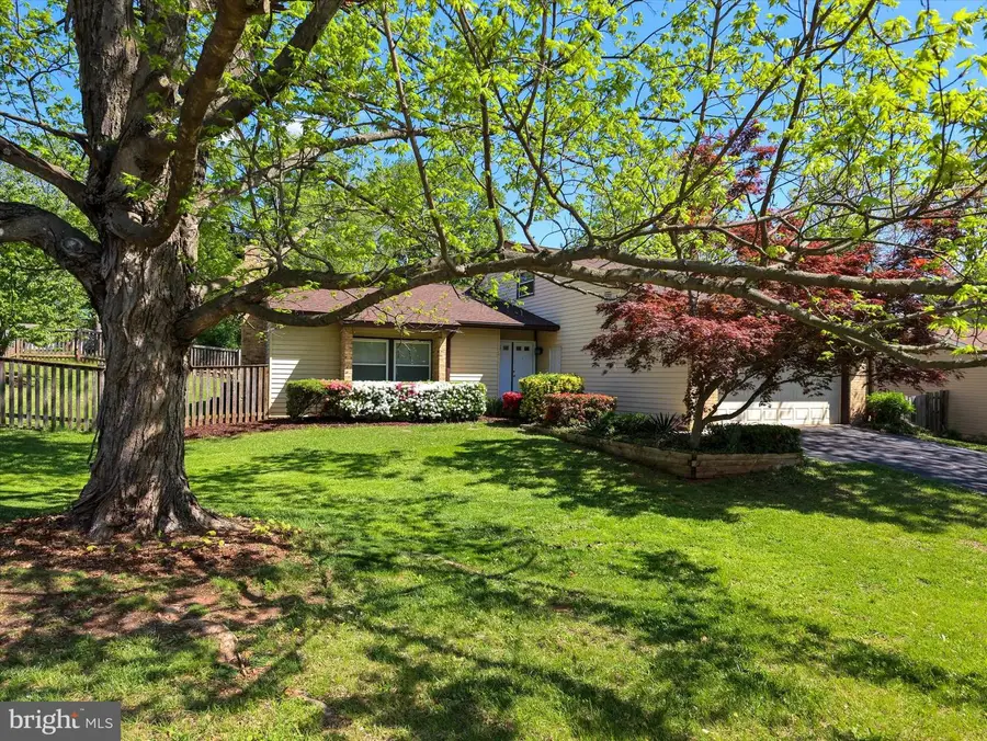 20 Running Brook Ln, Sterling, VA 20164 - #2