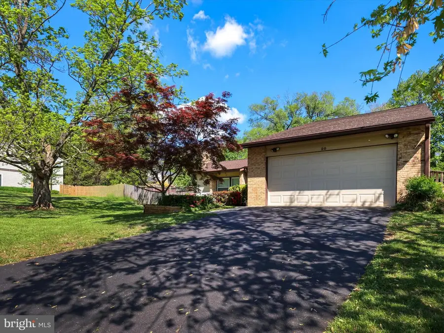20 Running Brook Ln, Sterling, VA 20164 - #3