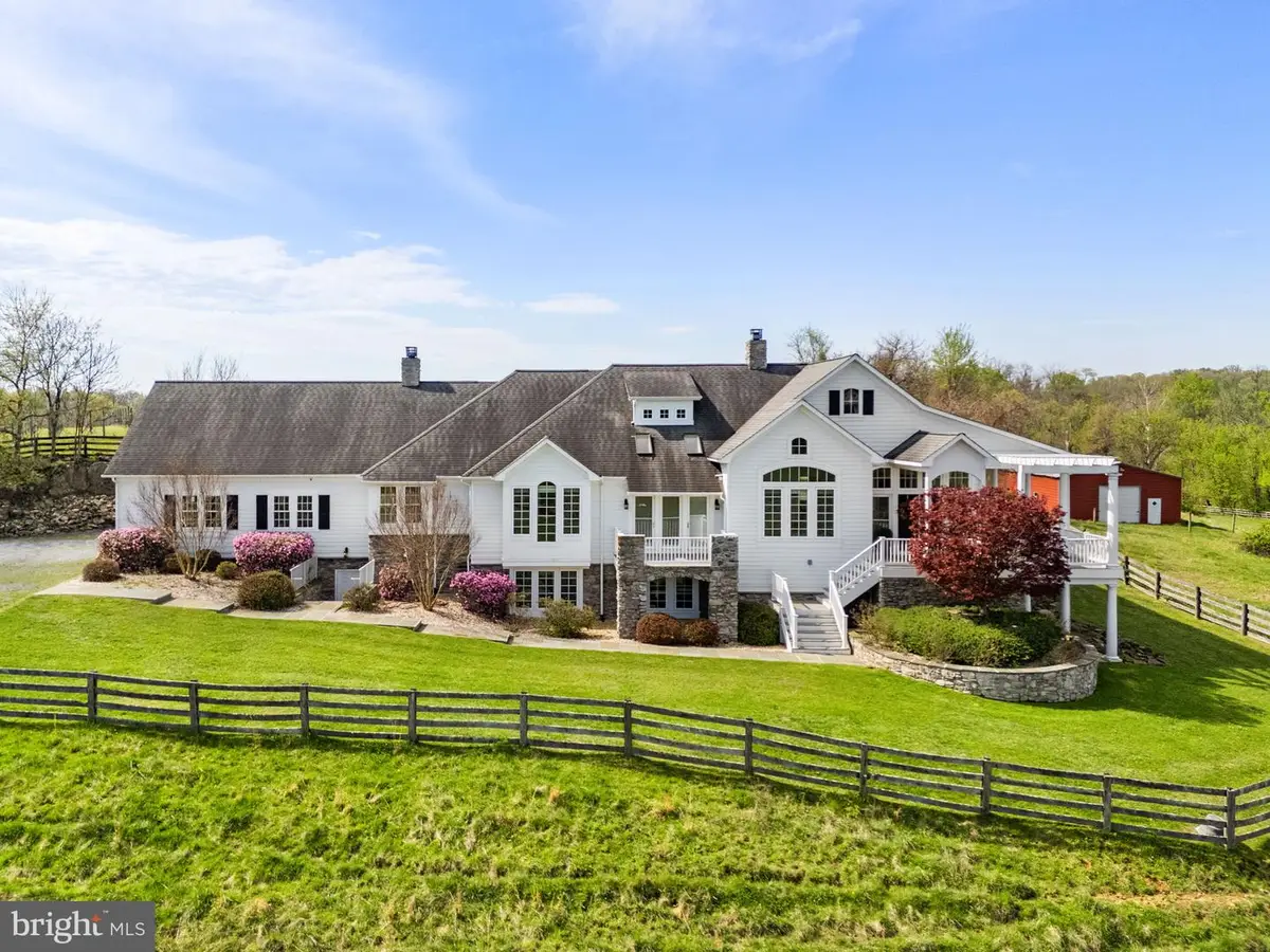 35047 Snickersville Tpke, Round Hill, VA 20141 - #1