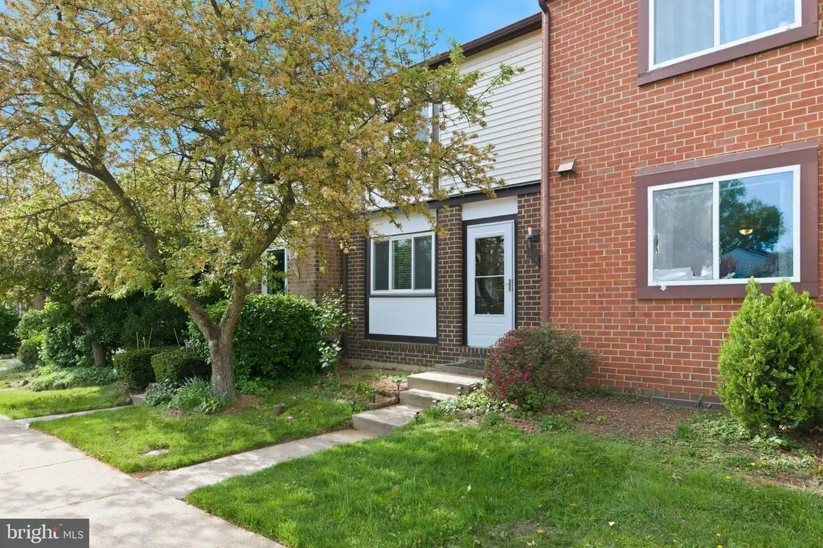 614 Giles Pl, Sterling, VA 20164 - #1