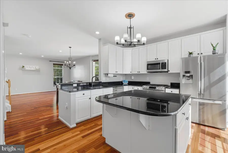 20361 Hartwell St, Ashburn, VA 20147 - #3