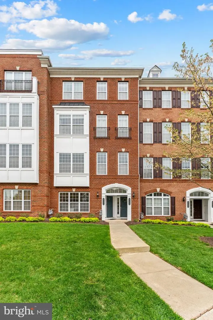 23504 Belvoir Woods Ter, Ashburn, VA 20148 - #2