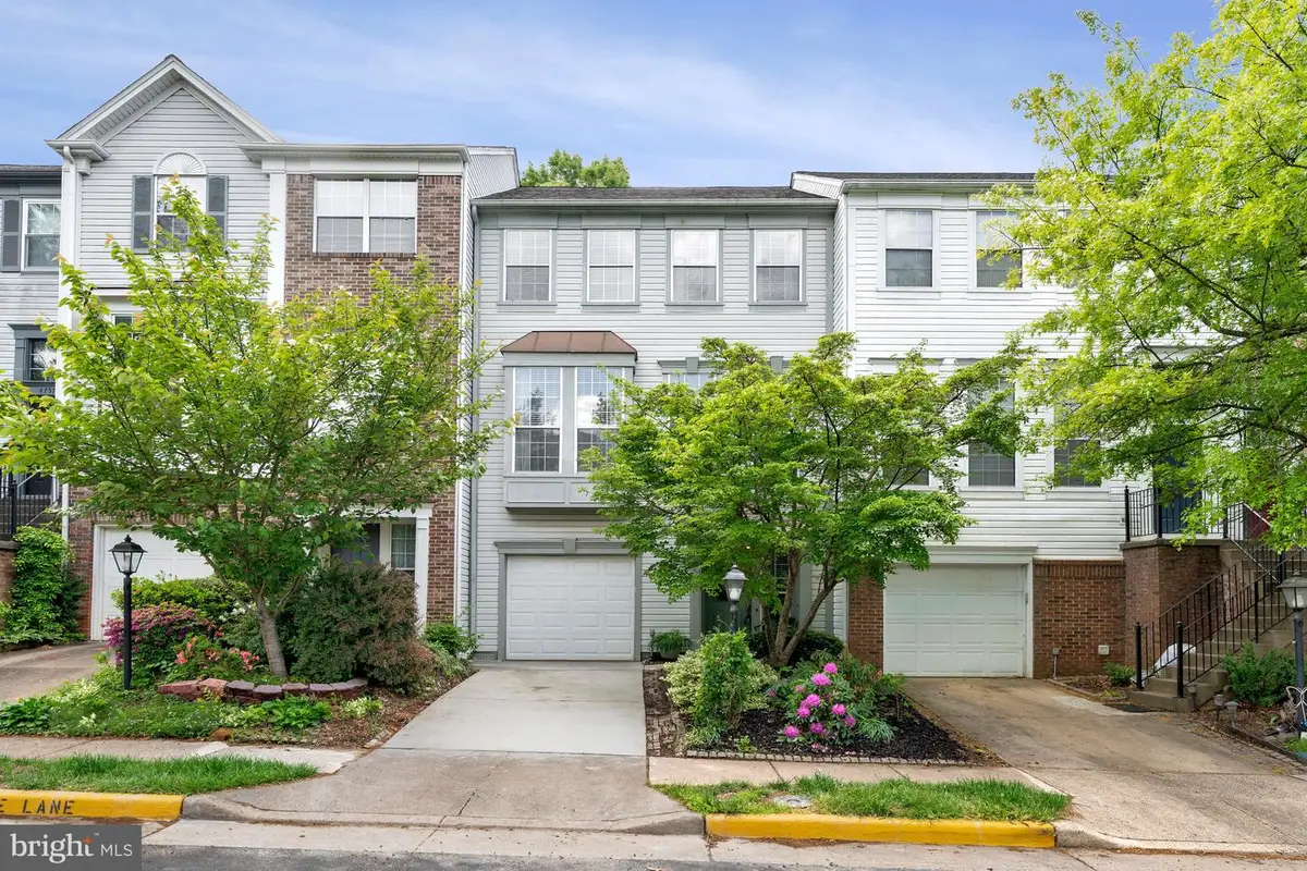 47575 Sandbank Sq, Sterling, VA 20165 - #1