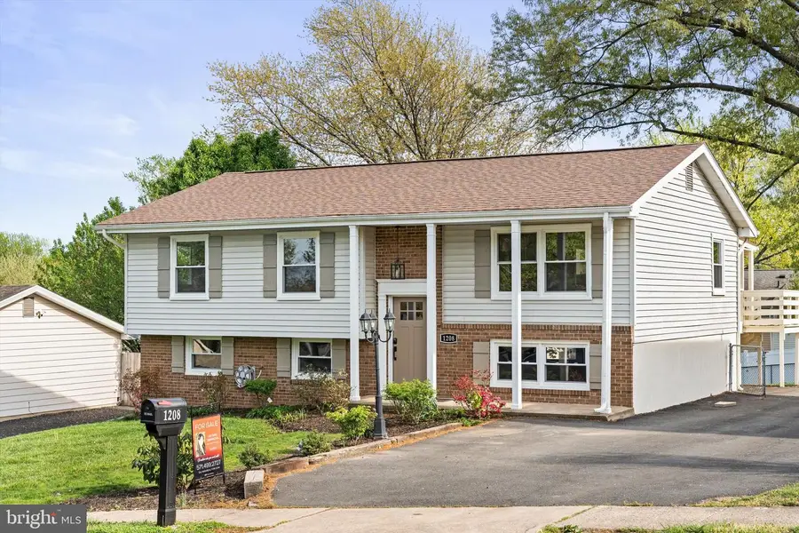 1208 E Iberia Rd, Sterling, VA 20164 - #3