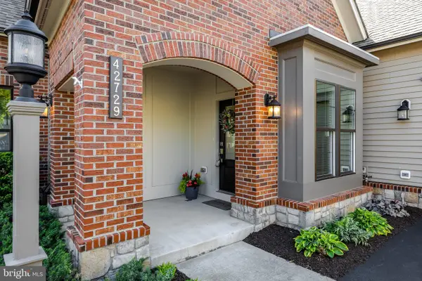 42729 Autumn Day Ter, ASHBURN, VA 20148