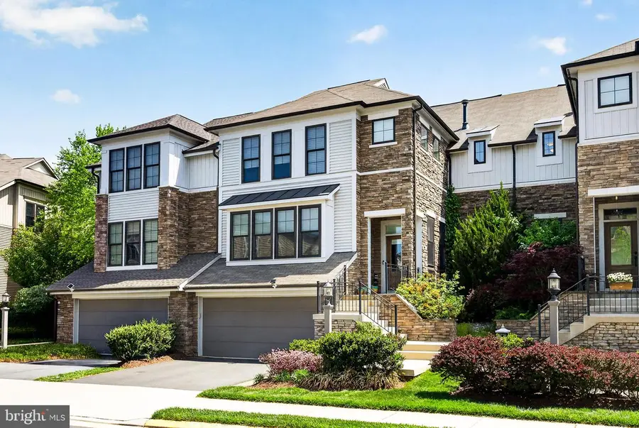 23536 Epperson Sq, Brambleton, VA 20148 - #2