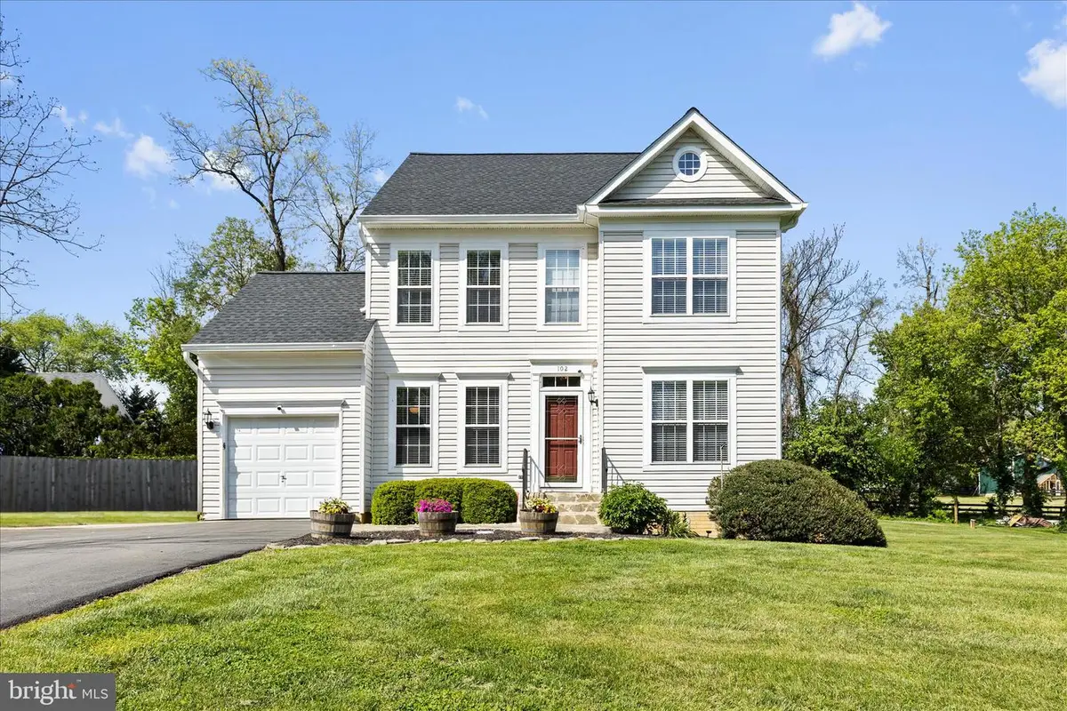 102 Delaware Ave, Hamilton, VA 20158 - #1