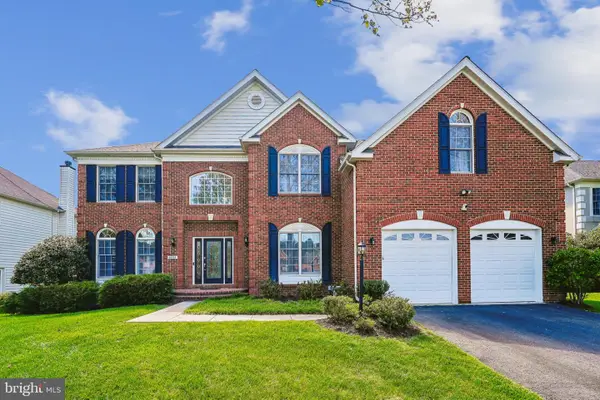 25765 Howerton Dr, CHANTILLY, VA 20152