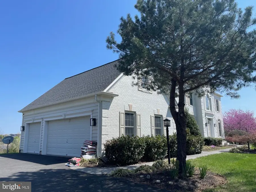 43820 Churchill Glen Dr, Chantilly, VA 20152 - #2